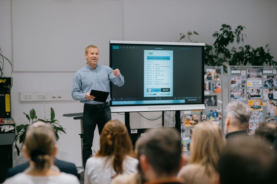 Foto: Centrum robotiky Dny AI v CR 2005_1