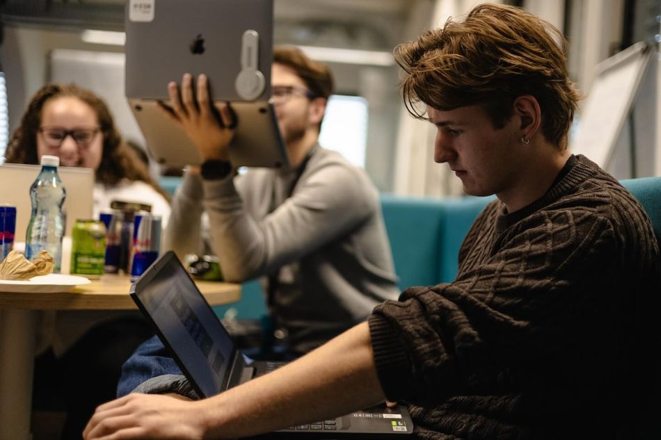 Foto: Karma Prdct Marketing hackathon 2025_anotace