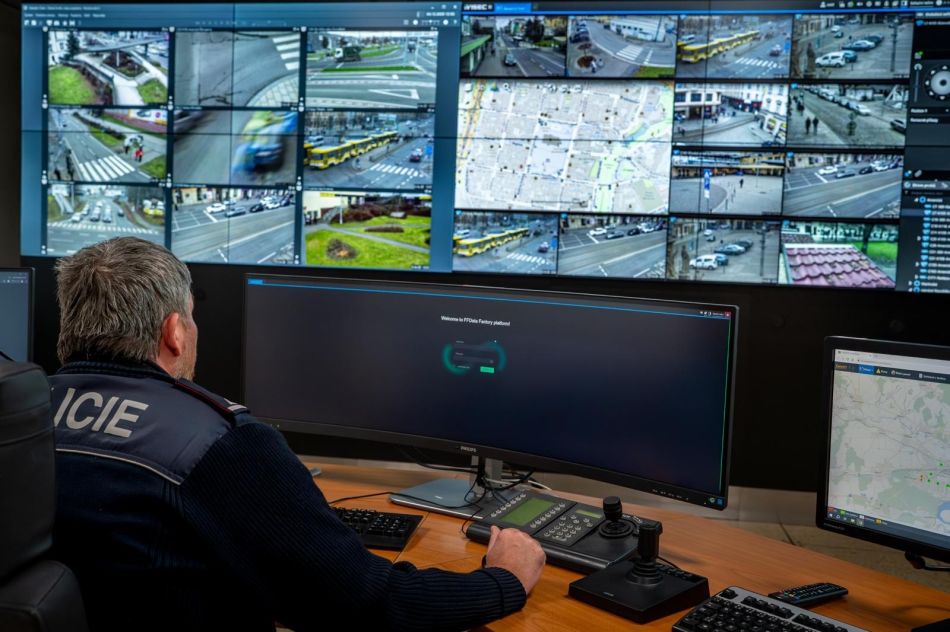 Foto: PČR Modernizace dispečinku PČR Plzeň_foto PČR