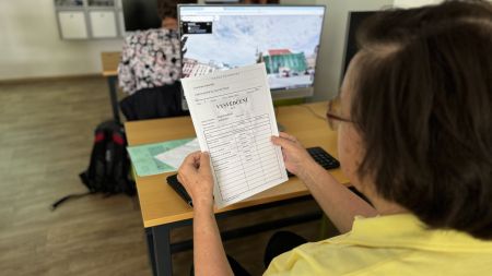 Začal další počítačový kurz pro seniory